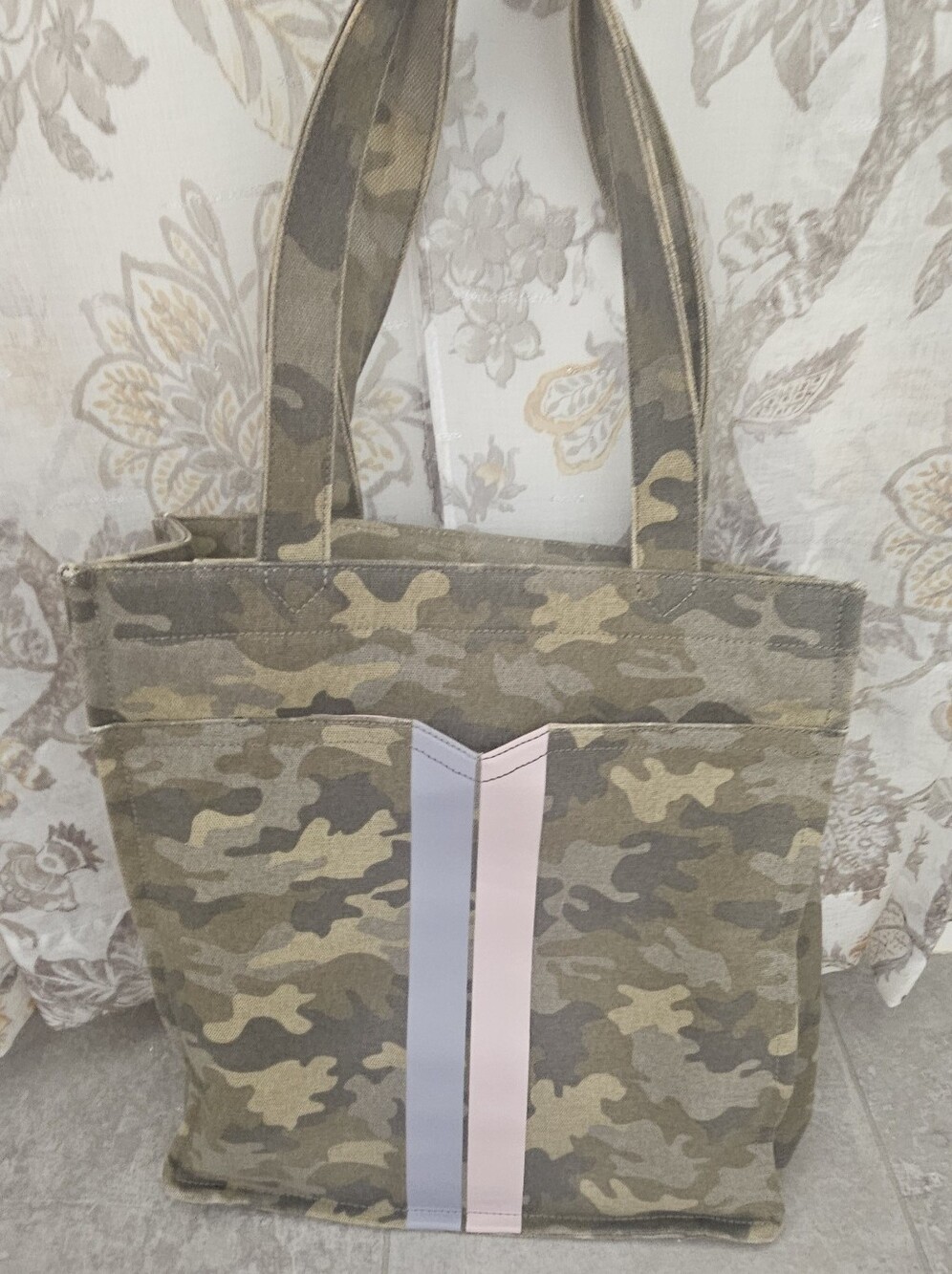 **Stella & Dot Camo Canvas Tote Bag | Pink Polka Dot Interior | Shoulder Bag**